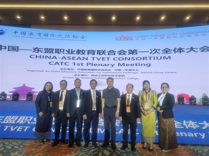 合照.jpg 合照.jpg